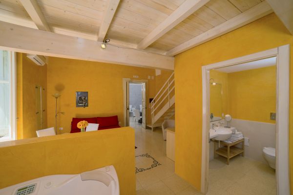 Carlo V-Palazzo Storico Relais (Gallipoli)
